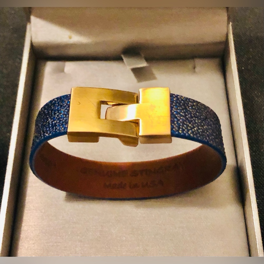 Genuine Stingray leather bracelet by leighelena(1/2inwide)